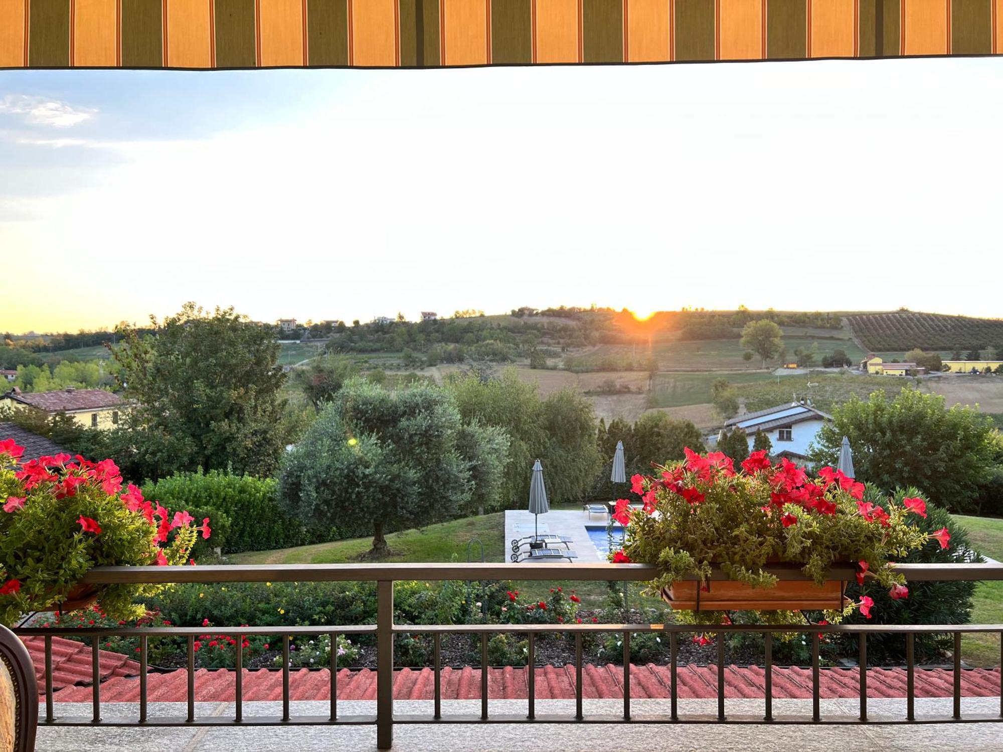 Bed and Breakfast Cascina Il Volo Moncalvo Exterior foto