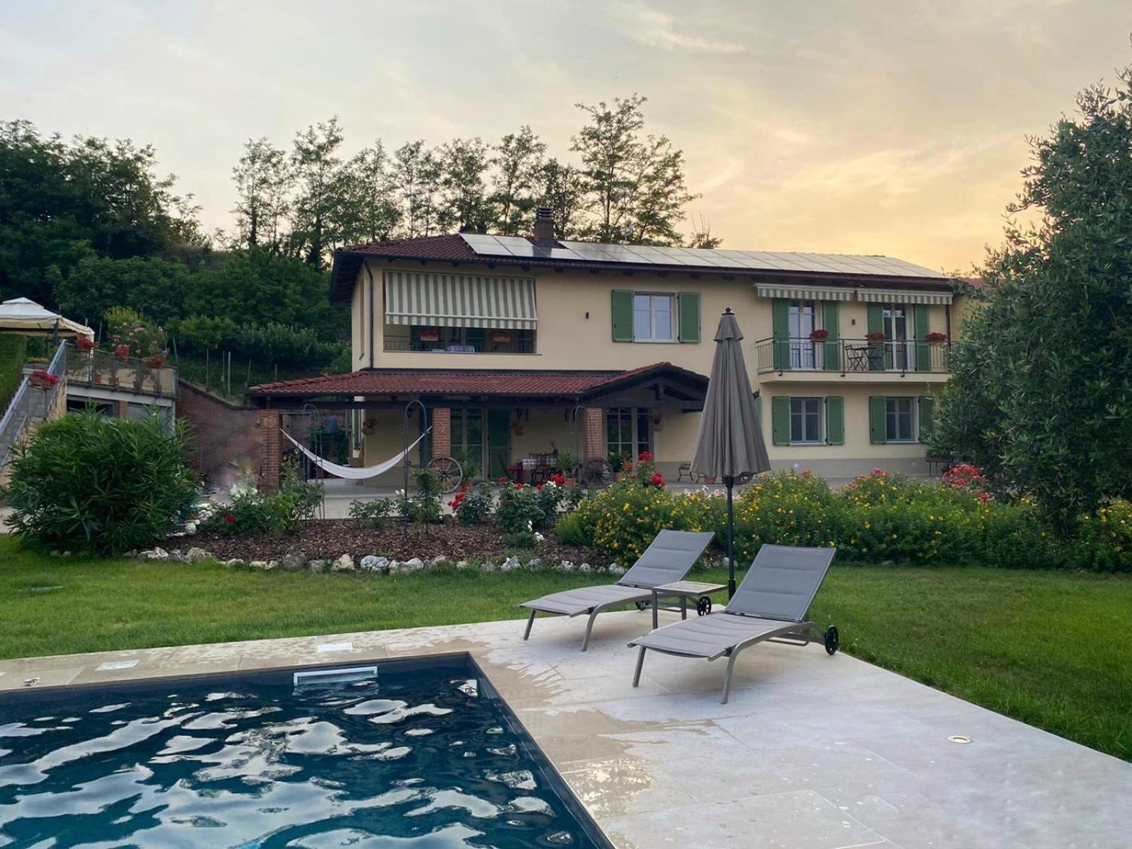 Bed and Breakfast Cascina Il Volo Moncalvo Exterior foto
