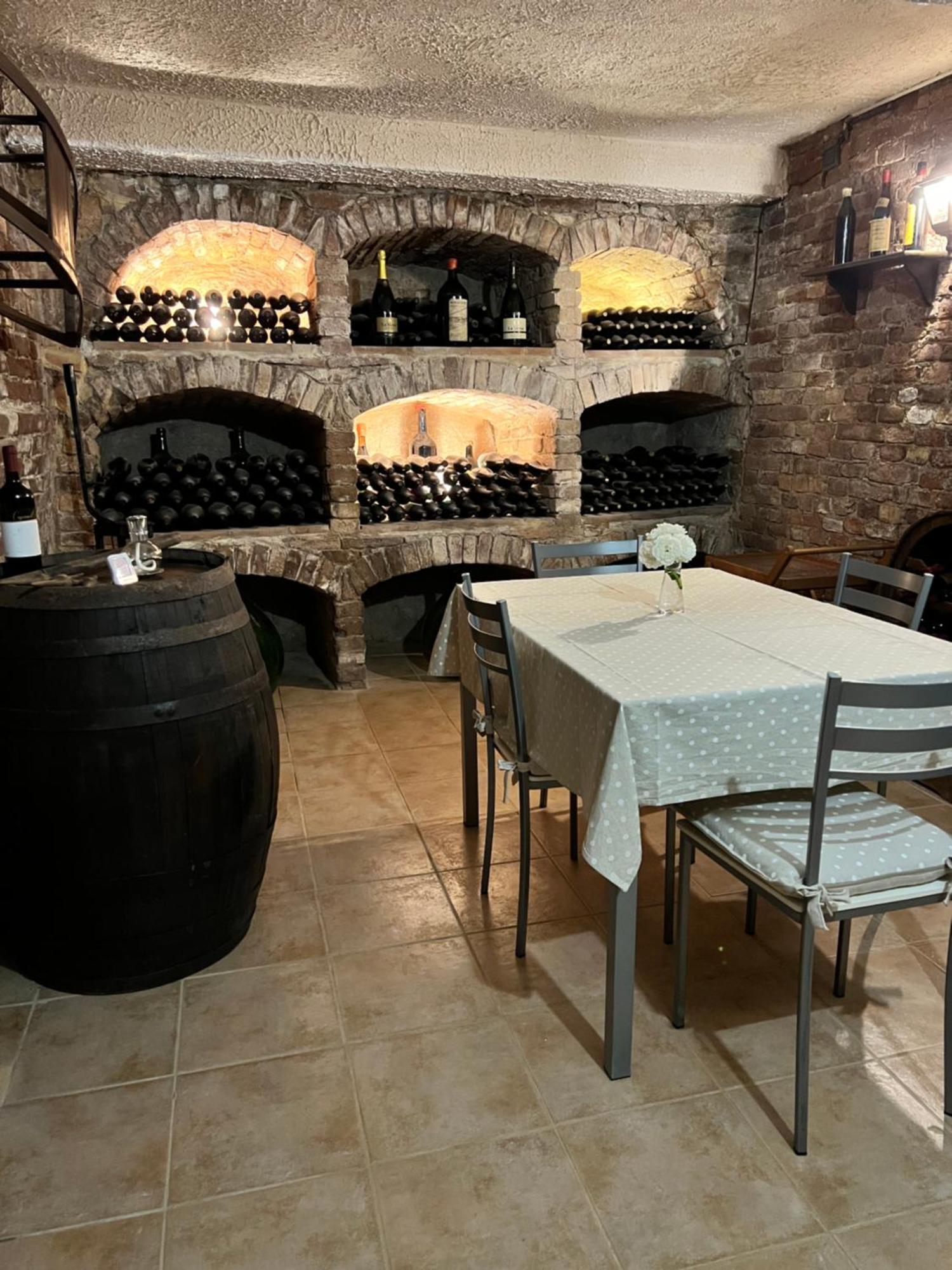Bed and Breakfast Cascina Il Volo Moncalvo Exterior foto