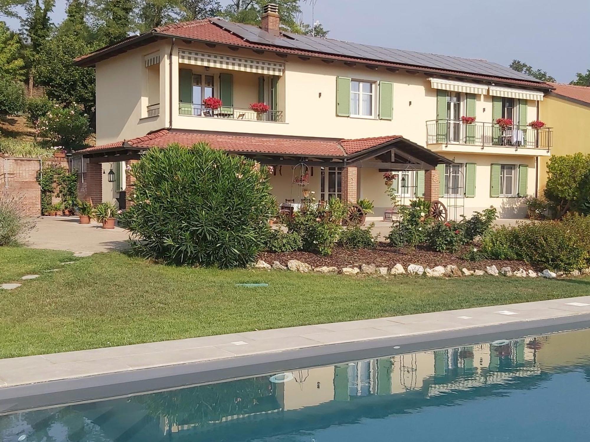 Bed and Breakfast Cascina Il Volo Moncalvo Exterior foto