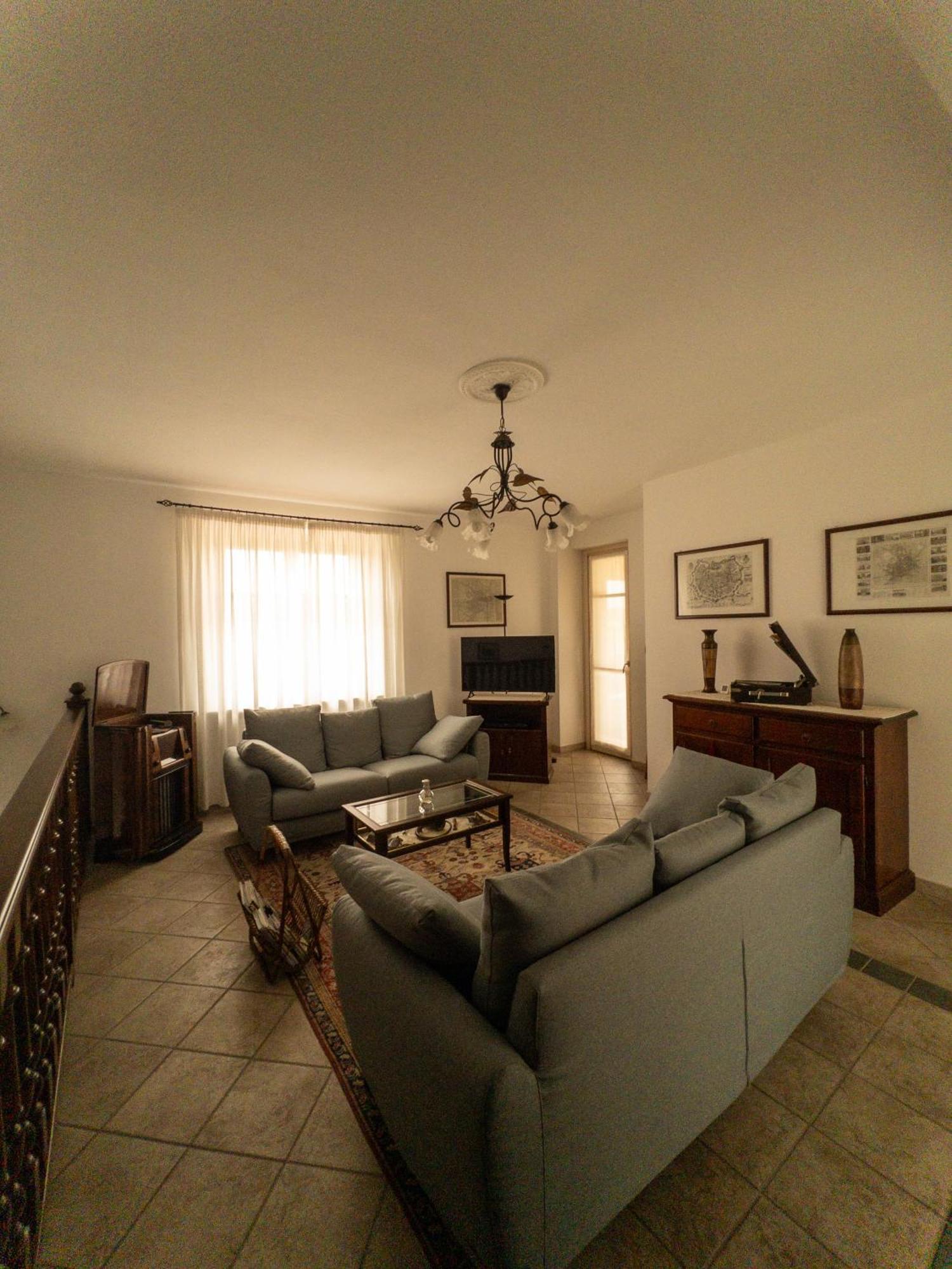 Bed and Breakfast Cascina Il Volo Moncalvo Exterior foto